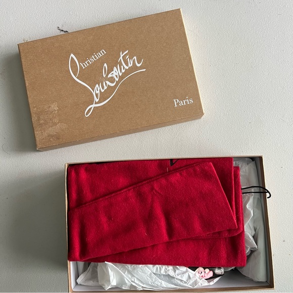 NEVER WORN Size 39 Christian Louboutin Hot Chick Pumps Black 100mm Heel - Picture 3 of 4